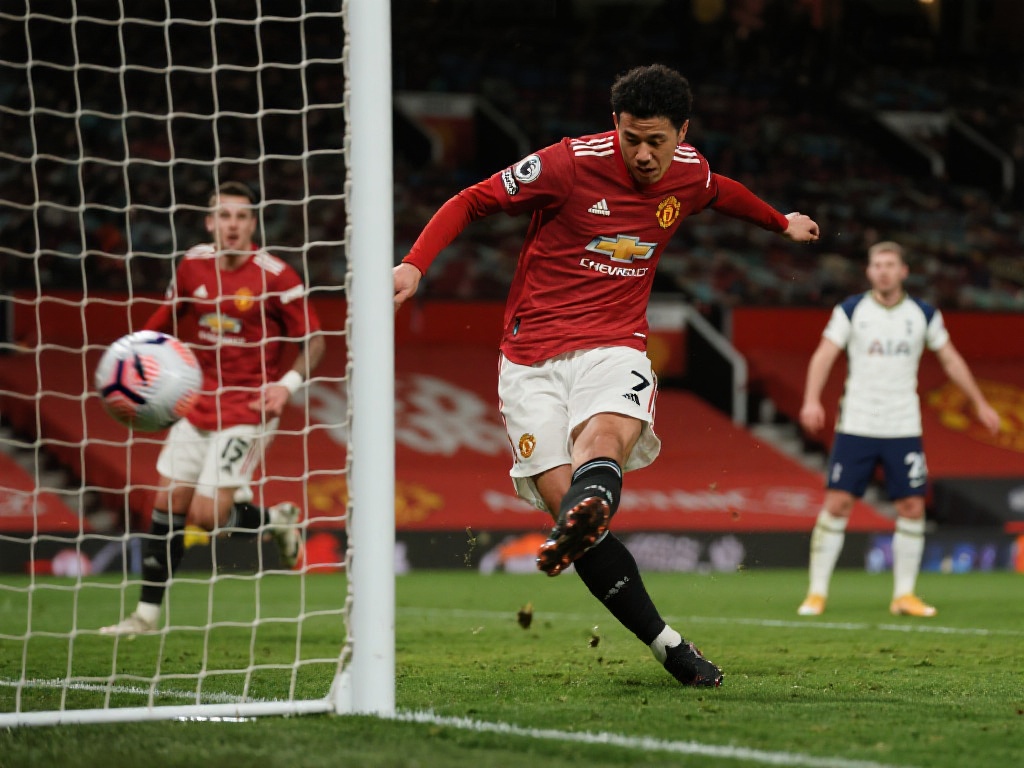 沙特豪门出手！利雅得新月瞄准坎塞洛与沃克，欲打造顶级防线